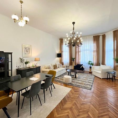 Hillside Luxury Residence Budapest With Free Garage Ngoại thất bức ảnh